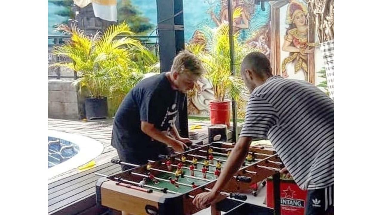 D'Gobers Hostel Seminyak By Gumilang Hospitality Dış mekan fotoğraf